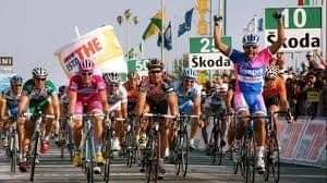 Un arrivo del Giro d'Italia in Versilia che manca da 1015 anni